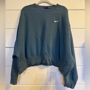 Nike sweatshirt L